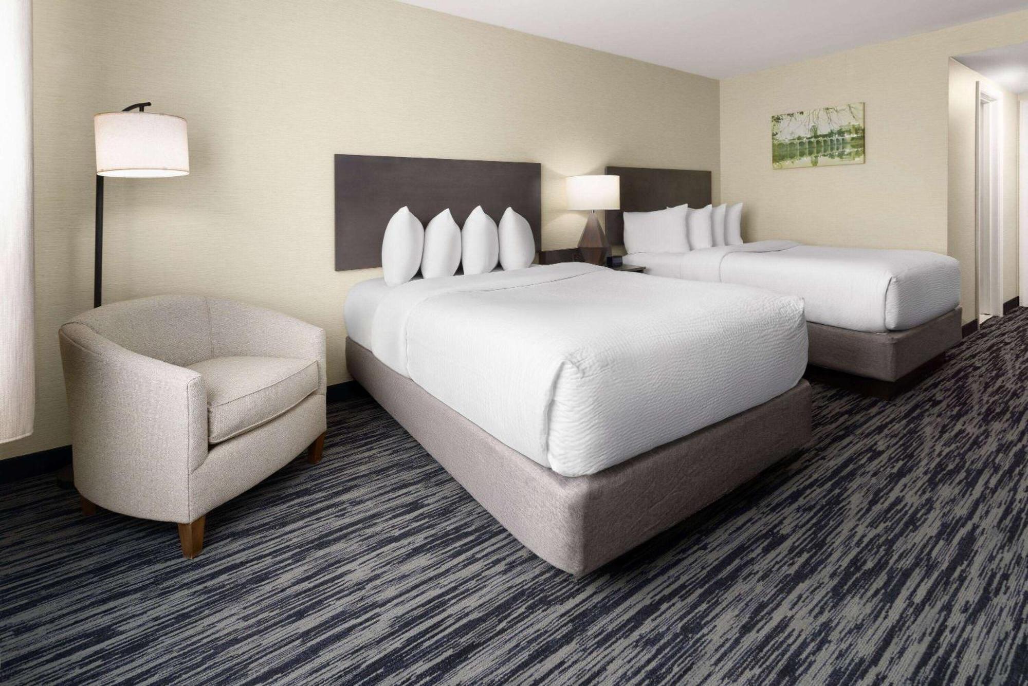Penn Harris Hotel Harrisburg, Trademark By Wyndham Exterior foto